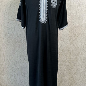 Al-Othaiman Embroidered Shorts Sleeve Thobe - Amiiraa