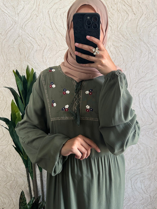 Flower Embroidered Maxi Dress - Amiiraa